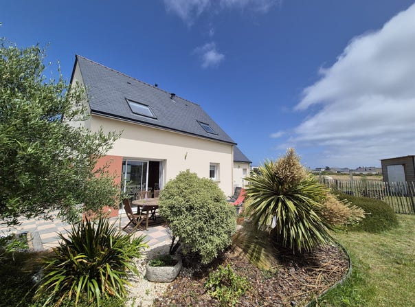 Cléder, Brittany 29233