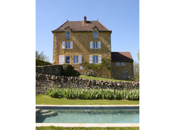 La Clayette, Burgundy 71800
