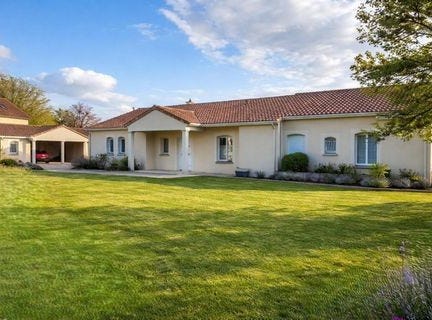 Pleumartin, Poitou-Charentes 86450
