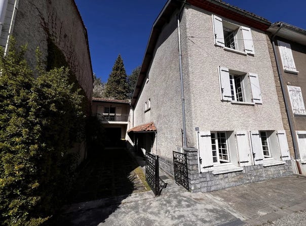 Foix, Ariège 09000