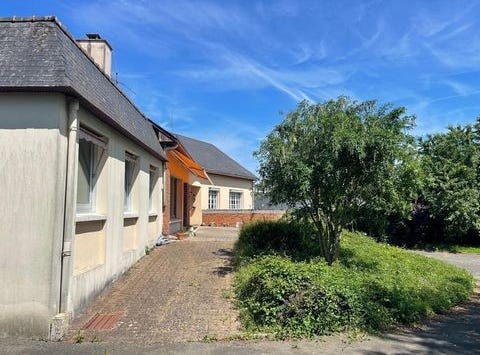 Laval, Pays de la Loire 53000