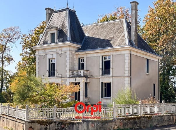 Montmarault, Auvergne 03390