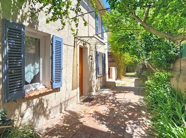 Toulon, Var 83200