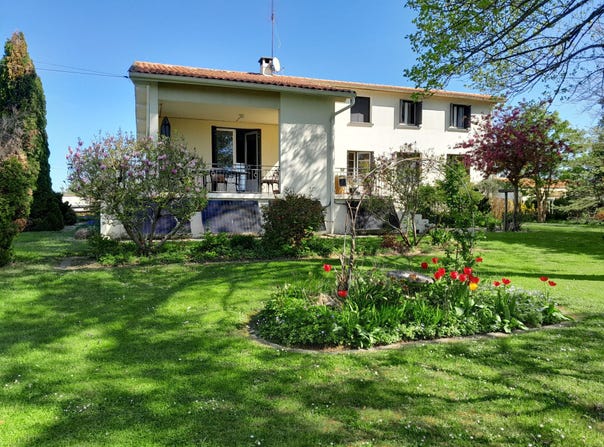 Saint-Nicolas-de-la-Grave, Midi-Pyrénées 82210
