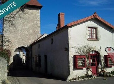 Charroux, Auvergne 03140