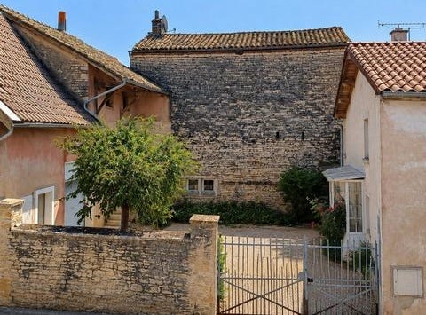 Vire, Bourgogne 71260