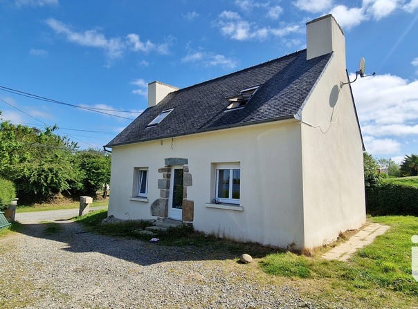 Ploumilliau, Brittany 22300