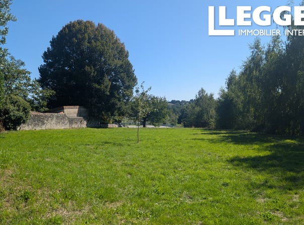 Châlus, Nouvelle-Aquitaine 87230