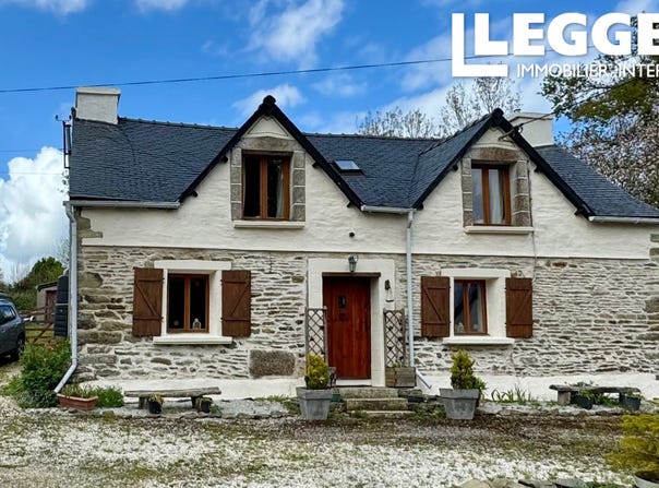 Landeleau, Brittany 29530