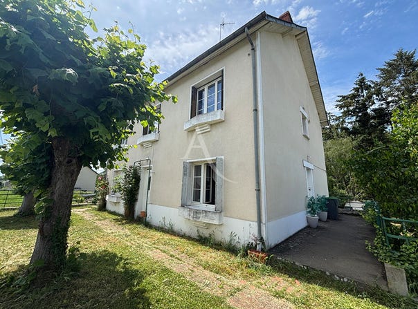 COURS LES BARRES, Centre-Val de Loire 18320