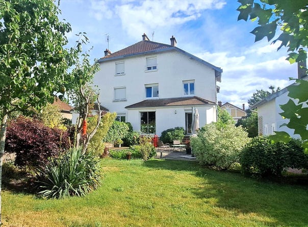 Gueugnon, Burgundy 71130