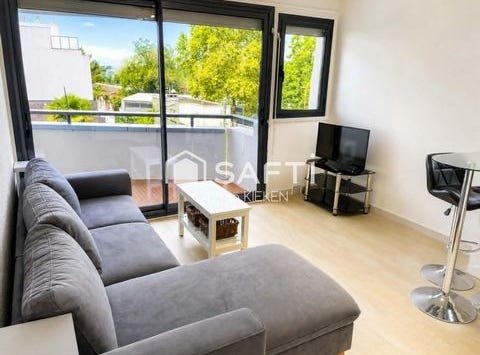 Pau, Aquitaine 64000