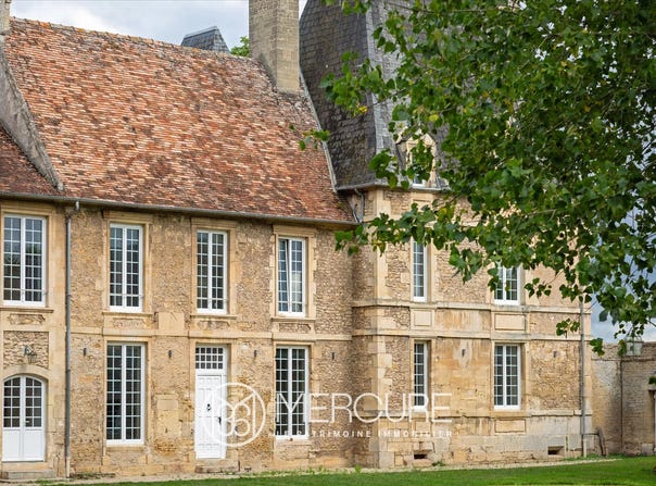 Caen, Lower Normandy 14000