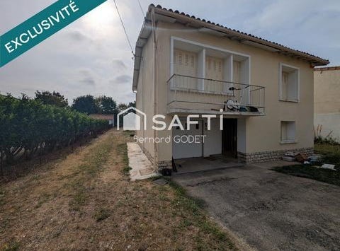 Civray, Poitou-Charentes 86400
