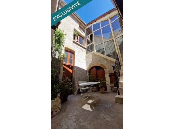 Vic-Le-Comte, Auvergne 63270