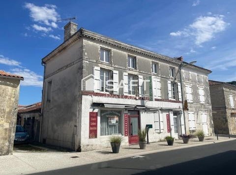 Asnieres-La-Giraud, Poitou-Charentes 17400