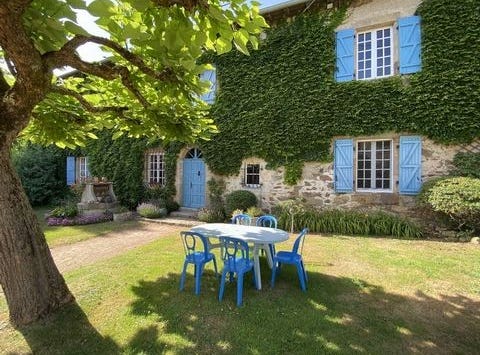 BUSSEROLLES, Aquitaine 24360
