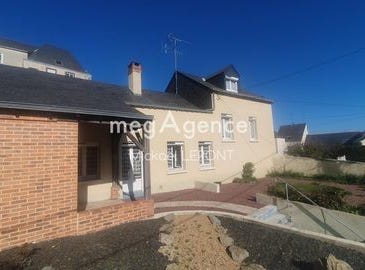 Laval, Pays de la Loire 53000