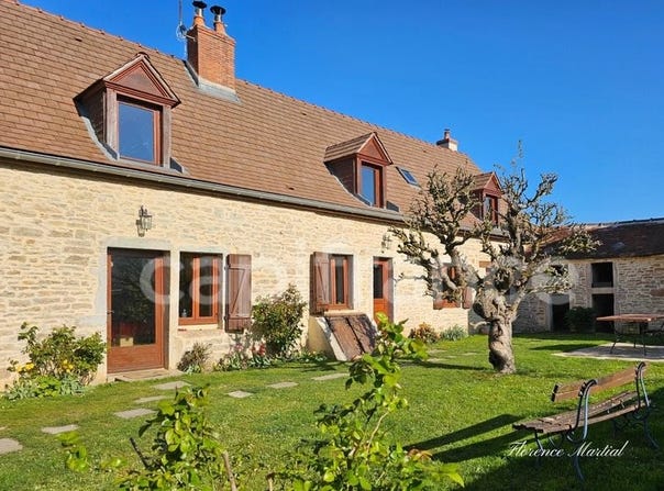 Gevrey-Chambertin, Burgundy 21220
