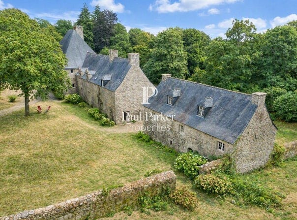 Guémené-sur-Scorff, Brittany 56160