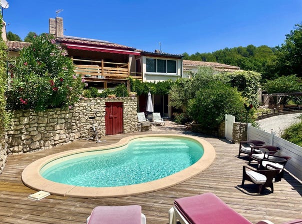 Pierrevert, Provence-Alpes-Côte-d'Azur 04860