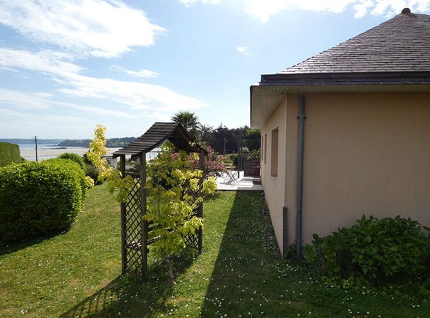 Locquirec, Brittany 29241
