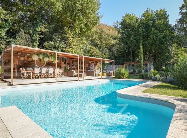 Robion, Provence-Alpes-Côte d'Azur 84440