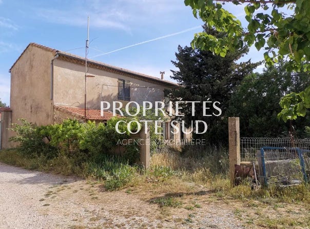Tavel, Languedoc-Roussillon 30126