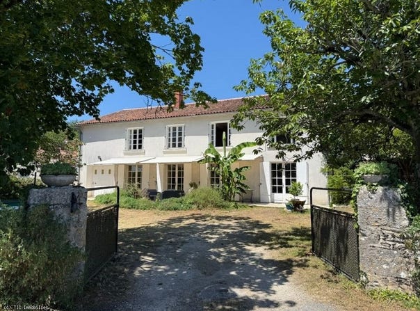 Nanteuil-en-Vallée, Poitou-Charentes 16700