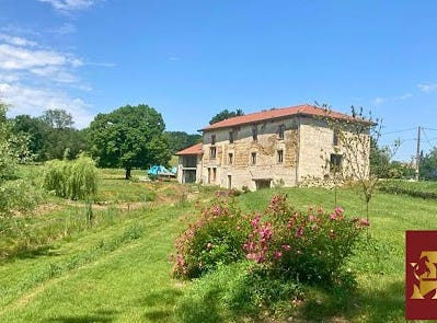 CHALAMONT, Auvergne-Rhône-Alpes 01320