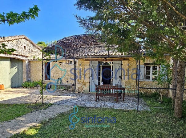 Lussan, Languedoc-Roussillon 30580