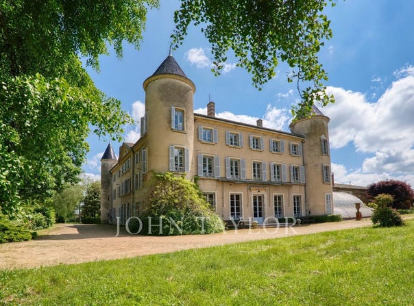 Mâcon, Burgundy 71000