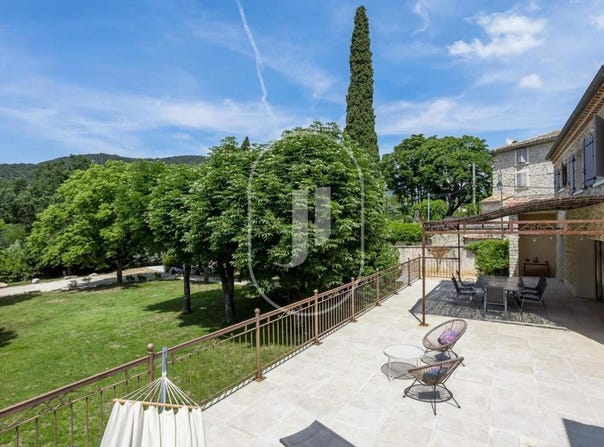 Mérindol-les-Oliviers, Rhône-Alpes 26170