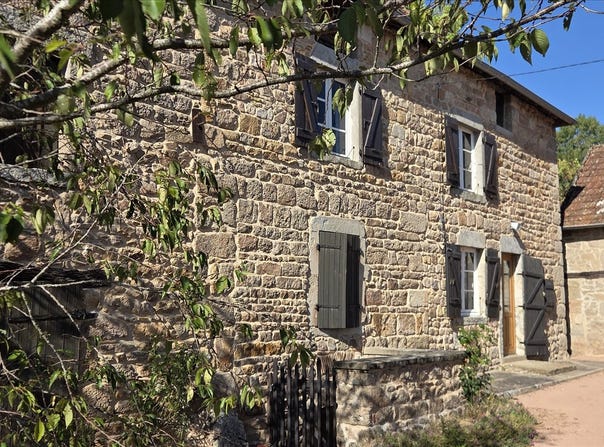 Suin, Burgundy 71220