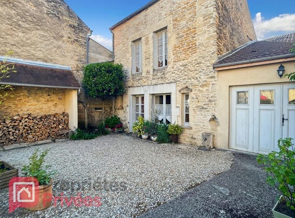 Massangis, Burgundy 89440