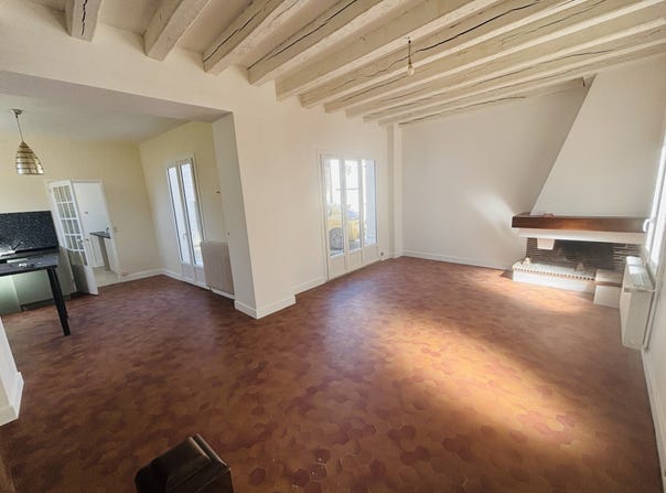 Bourges, Centre-Val de Loire 18000