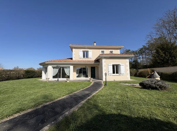 Neuville-de-Poitou, Vienne 86170