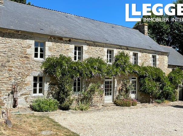 Plouguenast-Langast, Brittany 22150