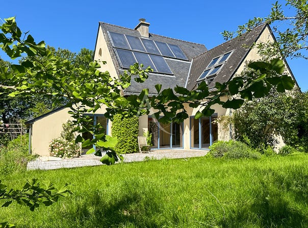 SAINT AVE, Brittany 56890