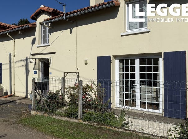 Usson-du-Poitou, Nouvelle-Aquitaine 86350