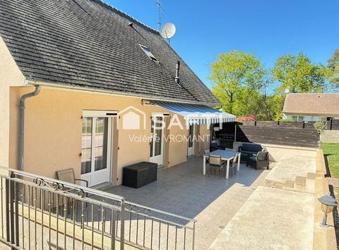 Luzille, Centre 37150