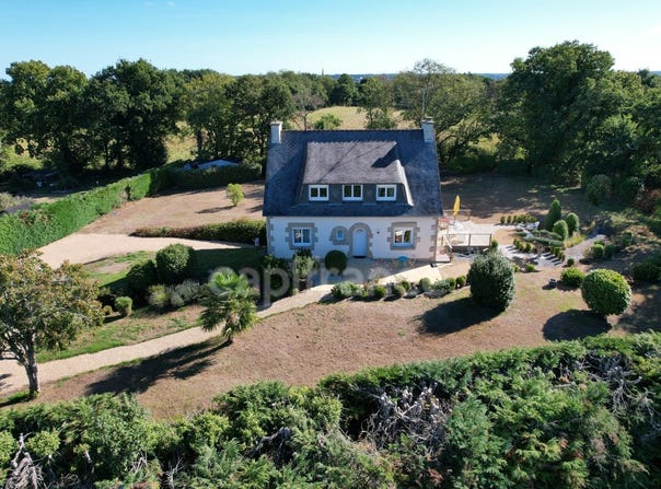 Plouisy, Brittany 22200