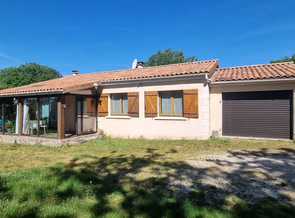 Nontron, Aquitaine 24300