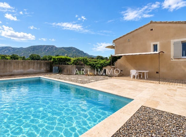 Robion, Provence-Alpes-Côte d'Azur 84440