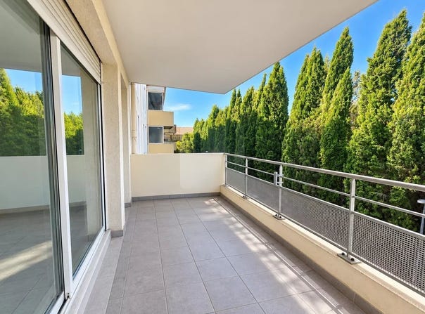 Bagnols-sur-Cèze, Languedoc-Roussillon 30200