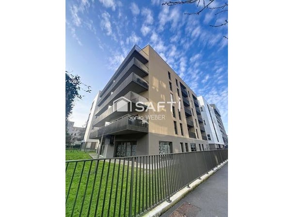 Reims, Champagne-Ardenne 51100