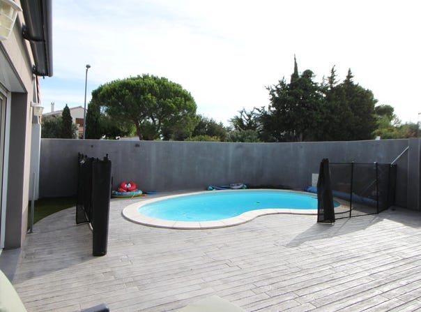 Mèze, Hérault 34140