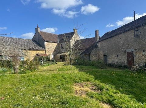 Fye, Pays de la Loire 72610