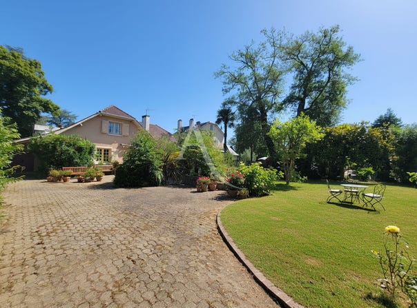 PAU, Nouvelle-Aquitaine 64000