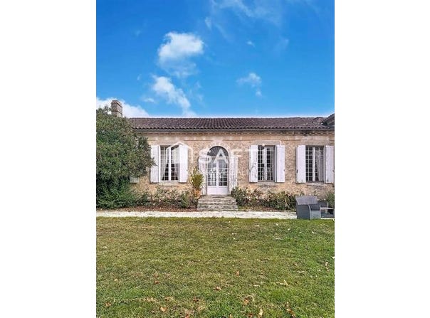 Sauveterre-De-Guyenne, Aquitaine 33540